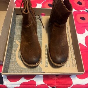 Womens BORN Brown Boots size 10